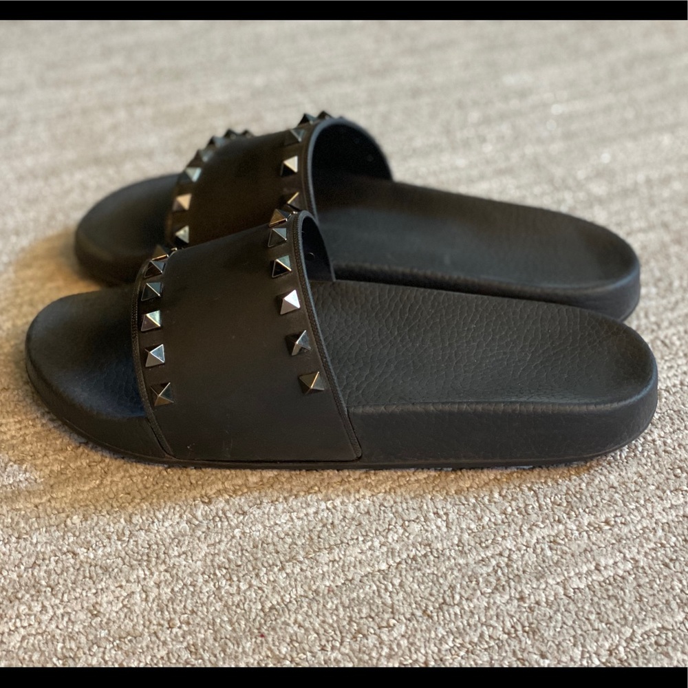 Valentino Rockstud Accents Slides (black)